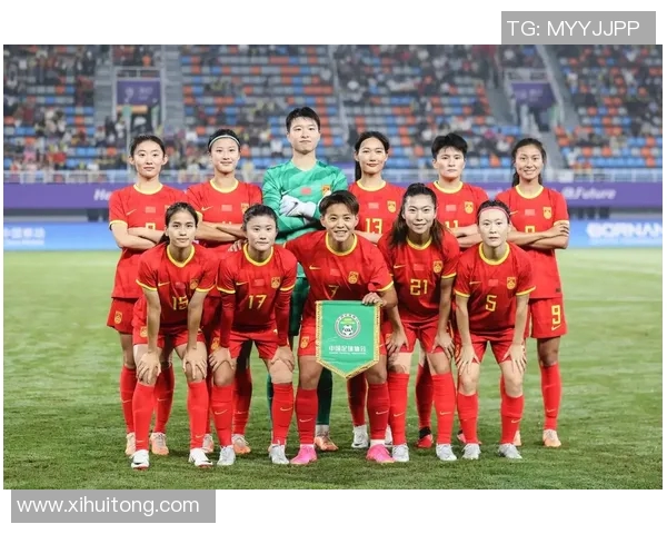 中国女足迎战南非女足全力争胜展现拼搏精神与团队合作魅力