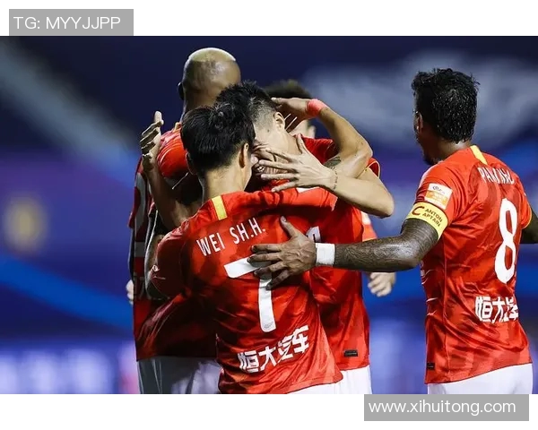 恒大与苏宁激战正酣中超巅峰对决引发球迷热议与期待