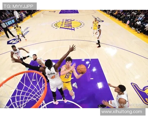 热火与湖人精彩对决回放分析全场精彩瞬间与战术解析